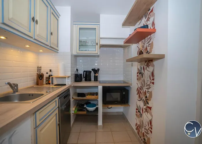 Moderne, Calme & Piscine Nyaraló